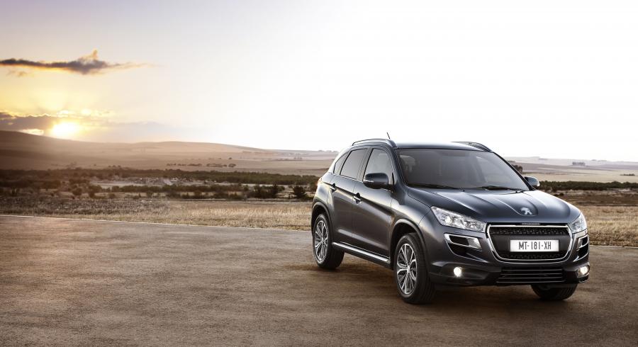  Peugeot 4008 2011 года  (фото 19 из 45)